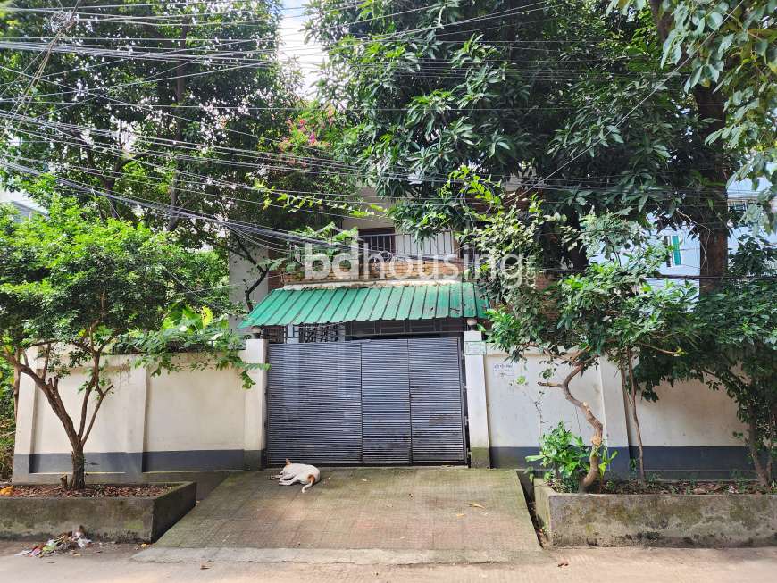 Duplex house. Construction area 1840sft. Land area 2.5 katha. South facing. Front road 30ft wide, Duplex Home at Nikunjo