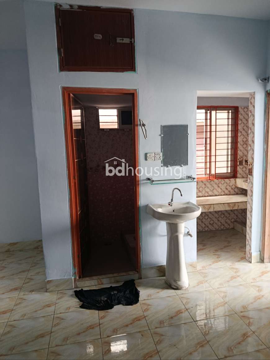 Flat  (5th Floor ) South Side. Beside Mainroad. , Apartment/Flats at Dholaikhal