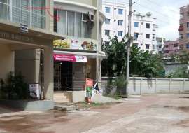 অফিস,ডায়গনেষ্ঠিক সেন্টার,শিক্ষাপ্রতিষ্ঠানের স্পেস বিক্রয় দঃবনশ্রীতে Showroom/Shop/Restaurant at 