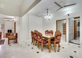 3100 sqft, 4  Beds  Apartment/Flats for Rent at Baridhara Apartment/Flats at 