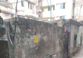 1100 sqft, 5 Beds Used Independent House for Sale at Jatrabari Independent House at 